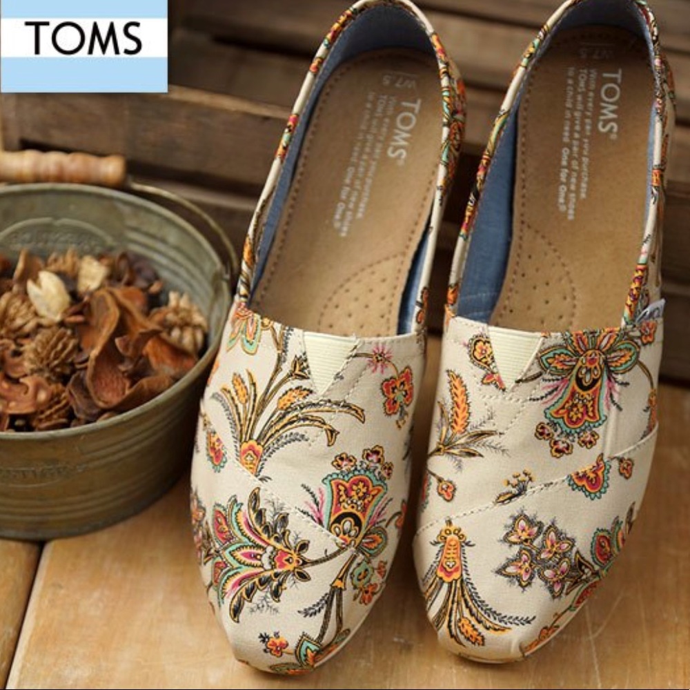 Vintage Paisley Toms Collection